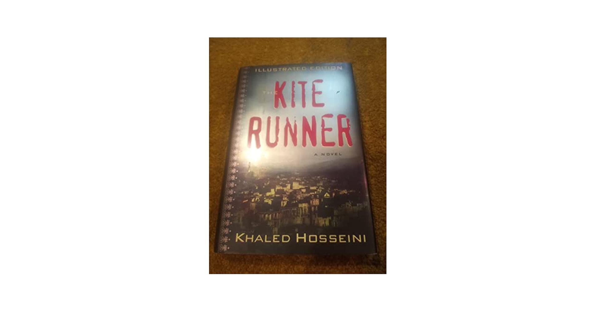 洋書　The Kite Runner The Kite Runner, Illustrated Edition: Hosseini, Khaled